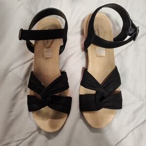 Women's St.John Bay Black Sandals 9.5